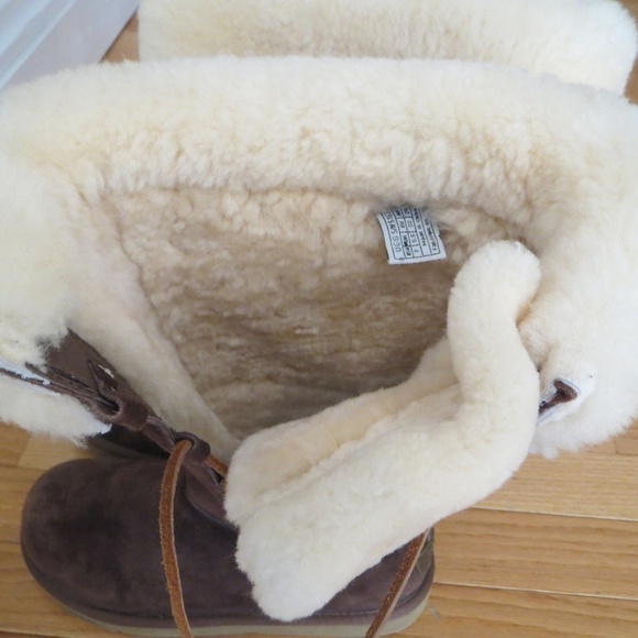 UGG Australia 5163 Upside Shearing Suede Boots - Picture 6 of 8